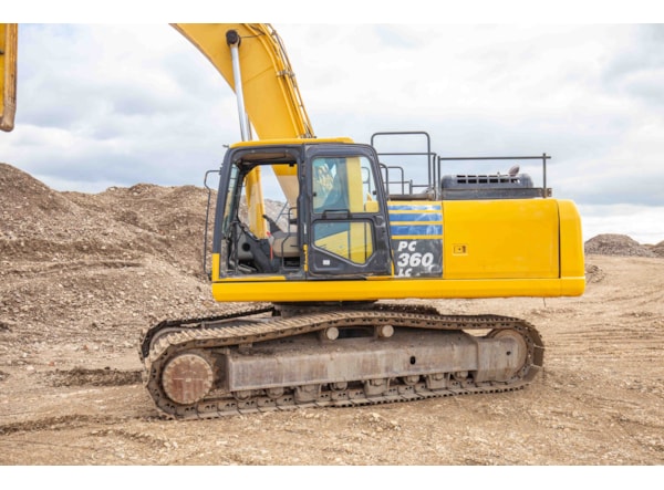 Excavator senile Komatsu PC 360 LC-10 de vanzare